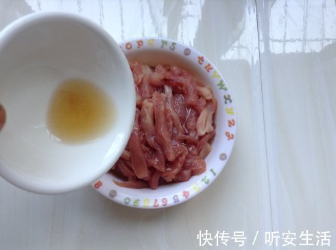 炸制|炸酥肉,别直接下锅炸!大厨教你4招,肉质酥脆可口,久放不回软