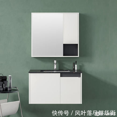 易洁|大白新品雅士白油漆岩板浴室柜上线,一笔留白,还浴室简练之美~