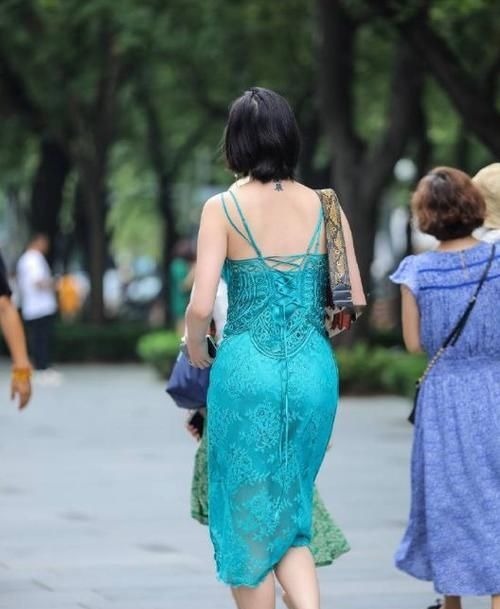 高跟鞋 提升女神般气质,修身的连衣裙,时尚气质满分!