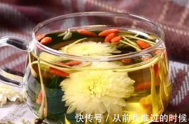 山楂枸杞|原来枸杞不能随便泡水喝,4种情况下,相当于给身体喂毒,要记牢