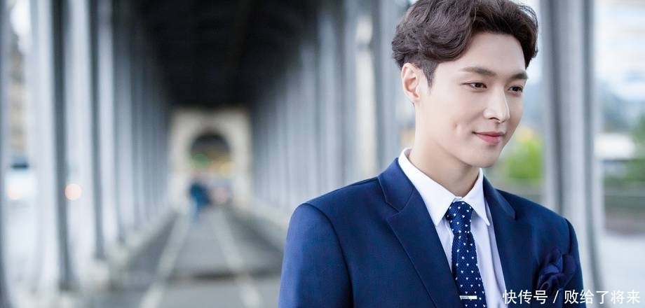 《向往的生活》张艺兴带划船去运树,划船事件直接把他打回原形