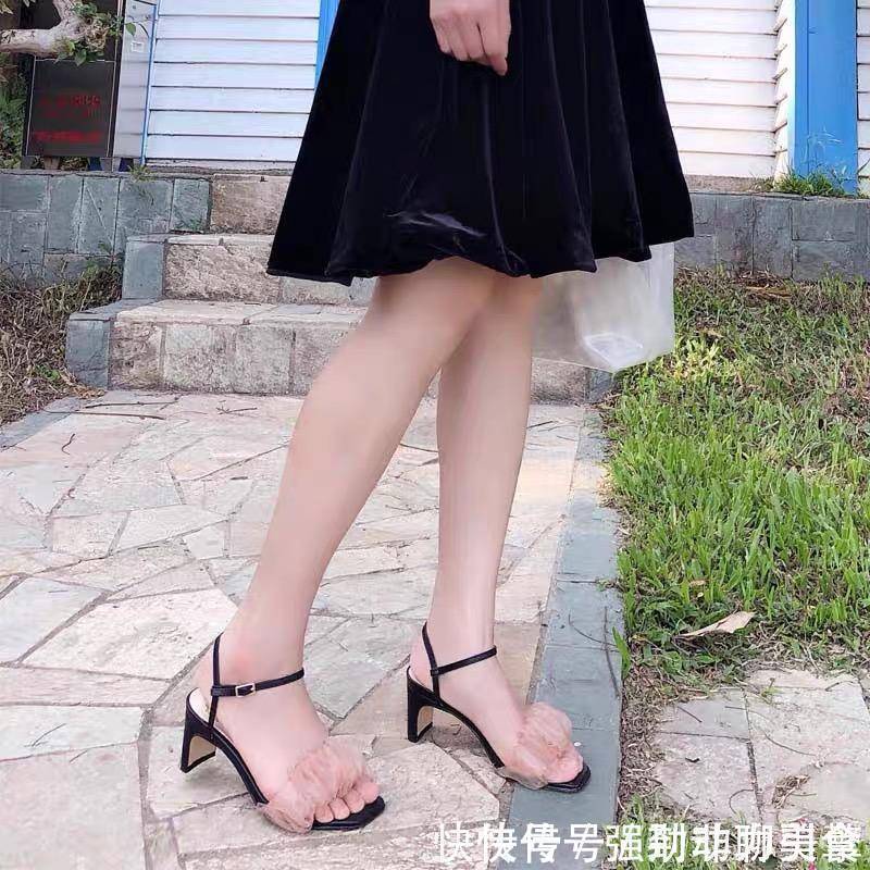草莓|今夏秒变仙女,绑带草莓小高跟,修饰腿型甜蜜加分