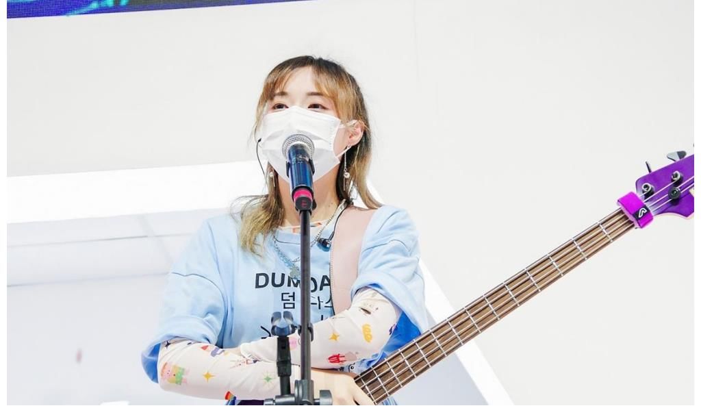 小姐姐|844樂隊搖滾少女炸翻全場 高燃表演助戰(zhàn)神武之戰(zhàn)冠軍聯(lián)賽