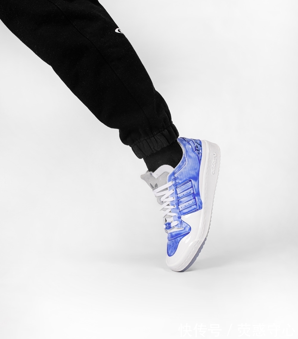 球鞋 17 万才能买的球鞋套装!「特殊版本」开箱上脚!