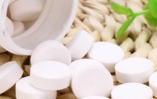 素食|大蒜是肝病的“发物”？医生提醒：若想养肝，4种“素食”要少碰