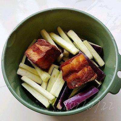 茄子|酱肉蚝香茄茄面
