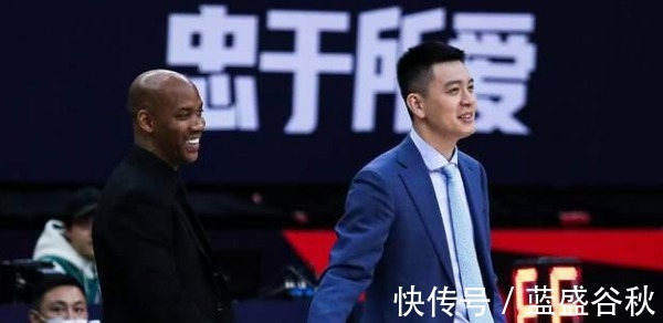 內(nèi)線(xiàn)|馬布里25次失誤恐遭連敗，楊鳴禁區(qū)碾壓深圳隊(duì)邱彪無(wú)力回天！