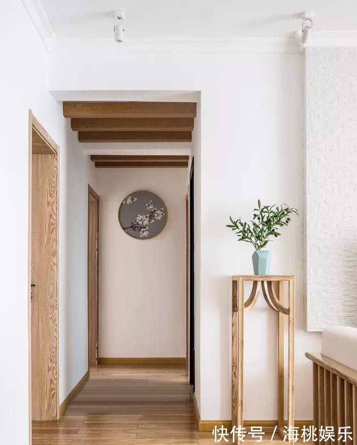 书房|135平四居室,原木中式风格,文化石电视墙,又增添了些野性美