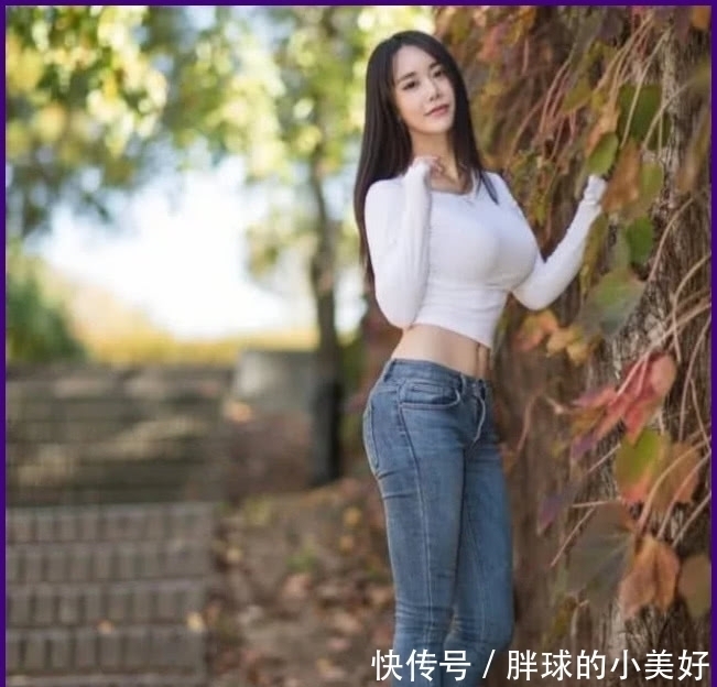 洒脱的牛仔裤,就算“烂大街”更有前卫的感觉,尽显高挑身型