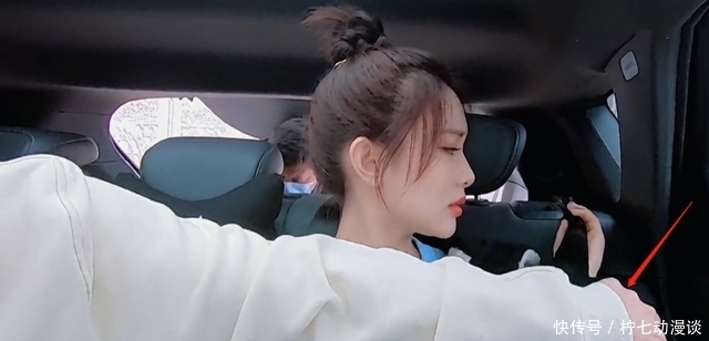 脚趾 郭麒麟硬是把这档尬到脚趾蜷缩的综艺,做成一首朱自清式的散文诗