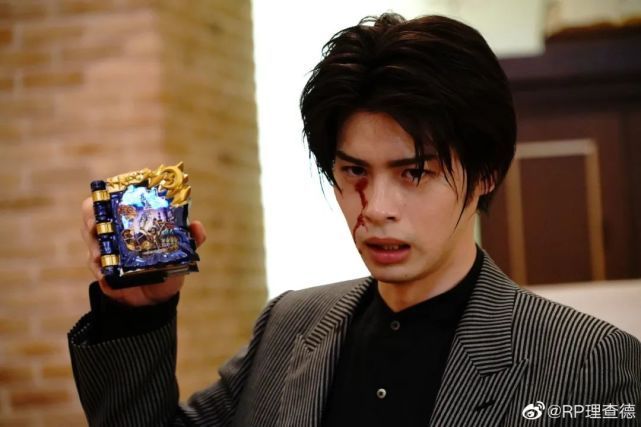 飞羽|假面骑士Saber深罪的三重奏剧情简介,贤人大战伦太郎父亲