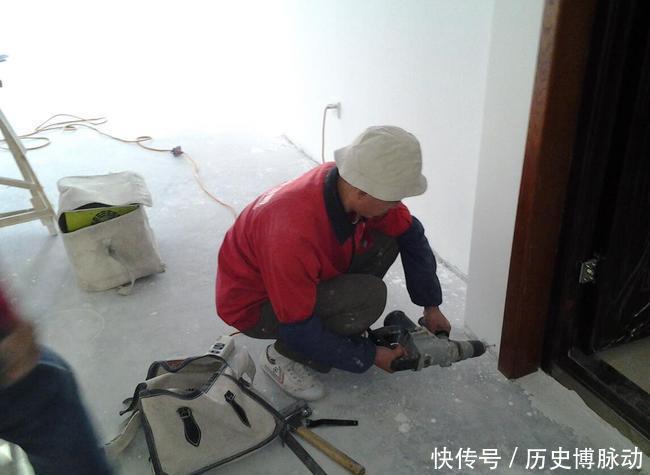 耐用|瓷砖踢脚线已过时，当下流行5种踢脚线实用又漂亮，适合各种风格