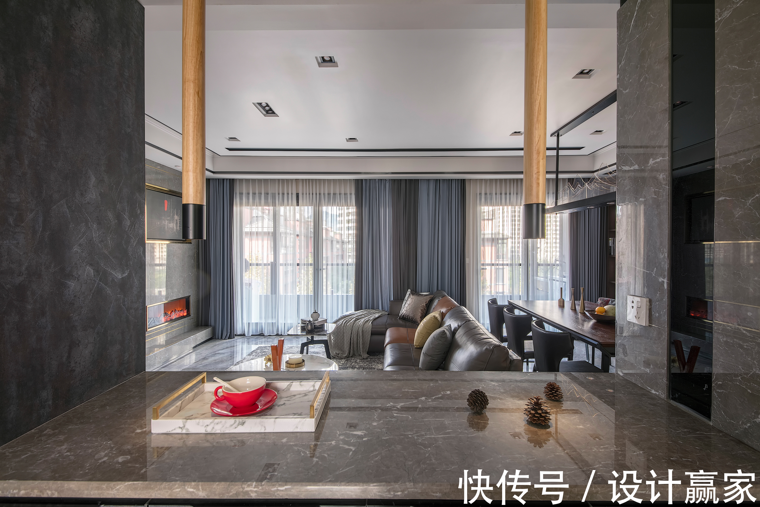 黑白茶几|240㎡花园洋房，88万打造的精英人士家，满是低调的奢华