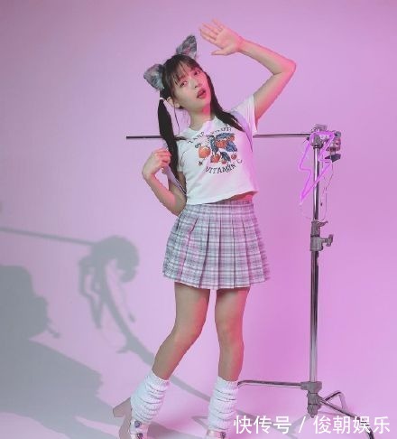 特利迦奥特曼|姐姐抽我!上坂堇出演《特利迦奥特曼》反派人间体