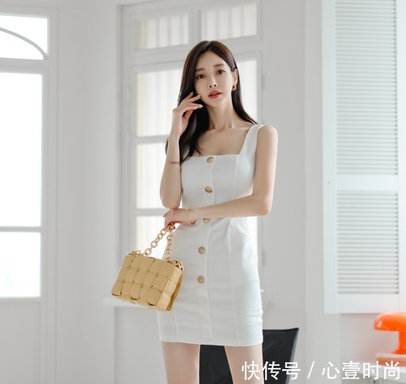 肩裙|女神孙允珠高清时尚搭配：北欧炼乳咖啡轻熟潮流吊肩裙