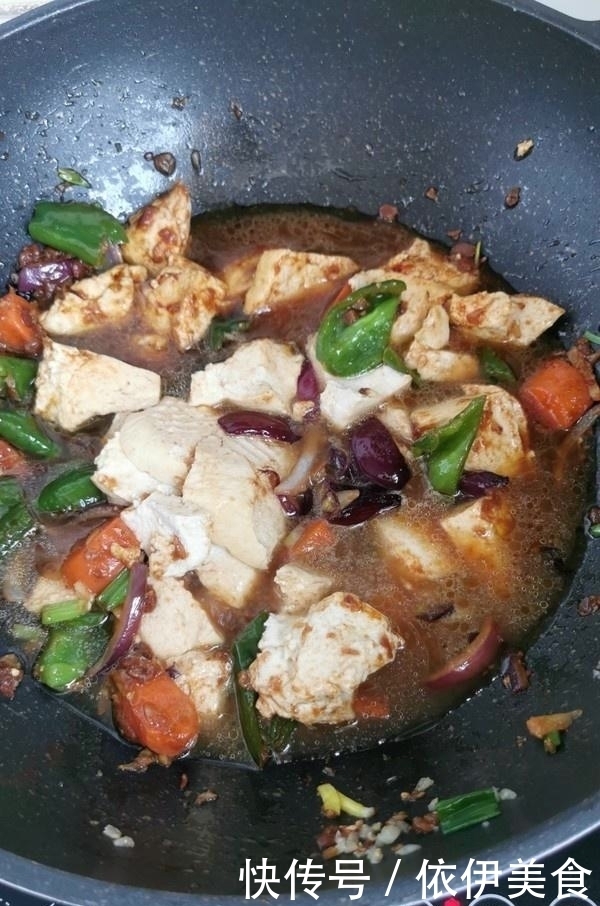 中薪|“它”和豆腐一起炒,孩子要多吃,补钙健骨长个高,比喝牛奶强