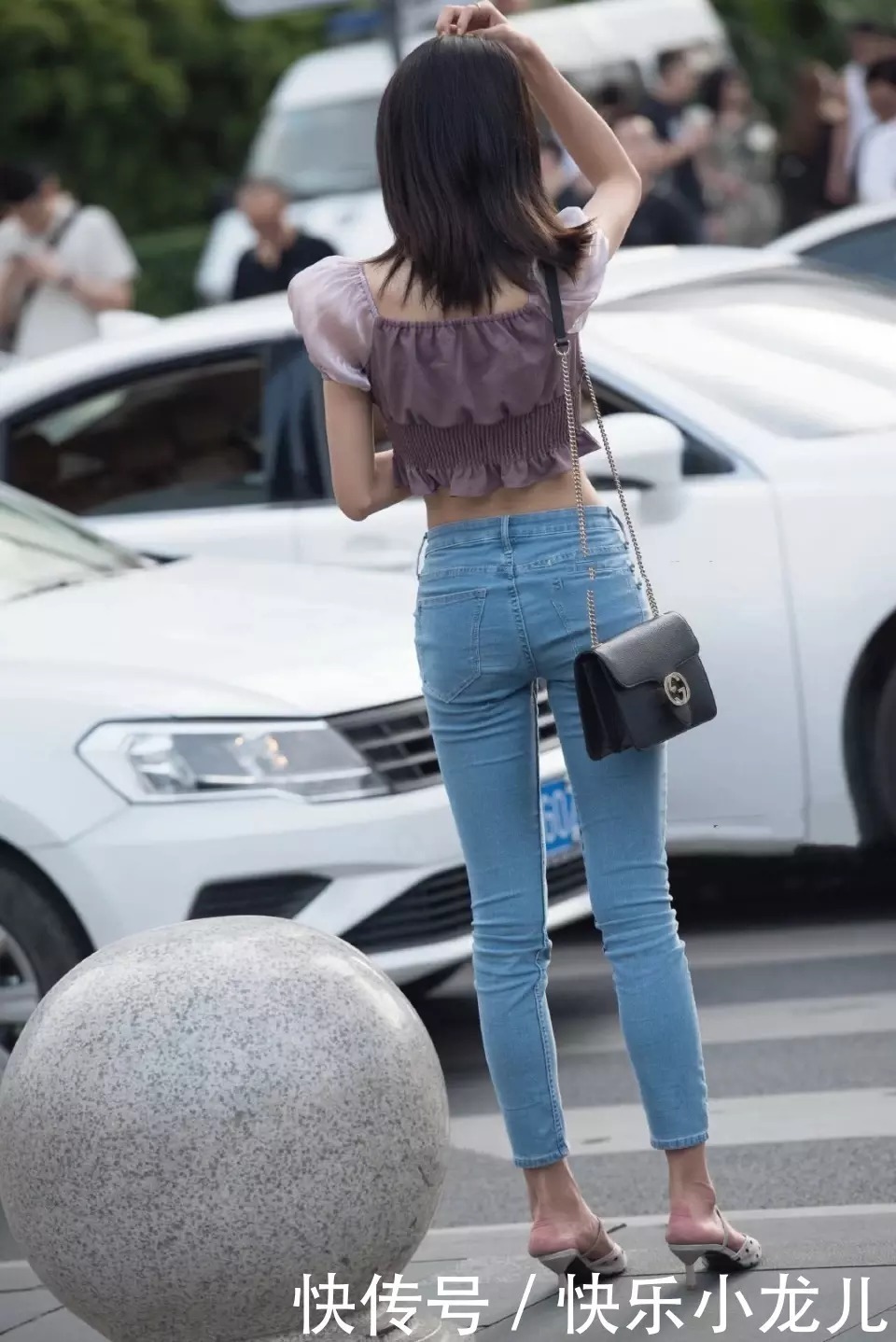 美观|穿搭牛仔裤穿出女神般的美感,时尚出彩又美观