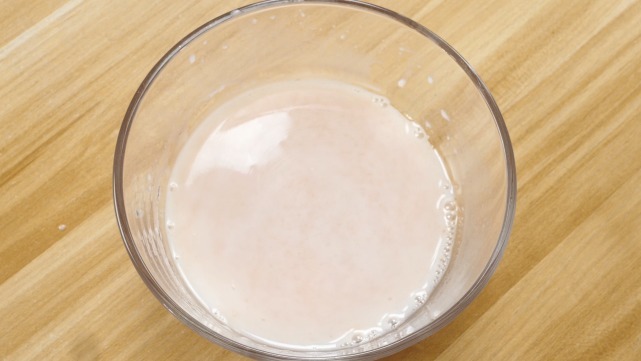 去污剂|去年的拖鞋还在用白醋洗教你个更好的清洗方法,洗得干净又省事