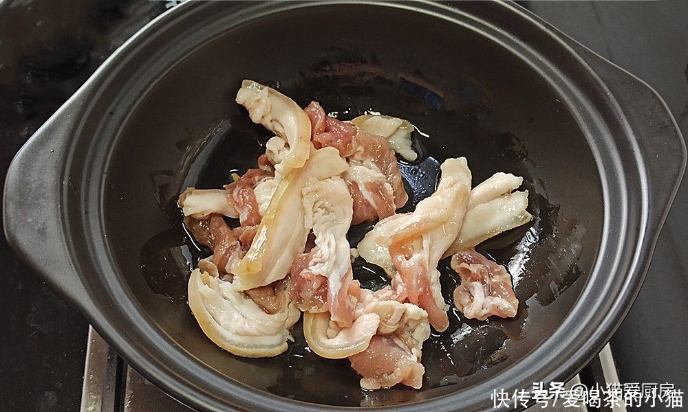 砂锅|冬瓜别再烧烫了，用砂锅这样做，好吃爽口做法简单一大锅不够吃
