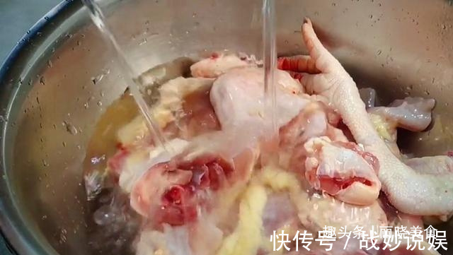 鸡肉|炖鸡汤，切记“三放”“三不放”的小窍门，汤鲜味美，好喝无腥味