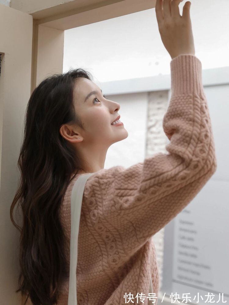 内搭 秋冬内搭怎么选？学会这几套搭配方式，你也能够成为气质女神