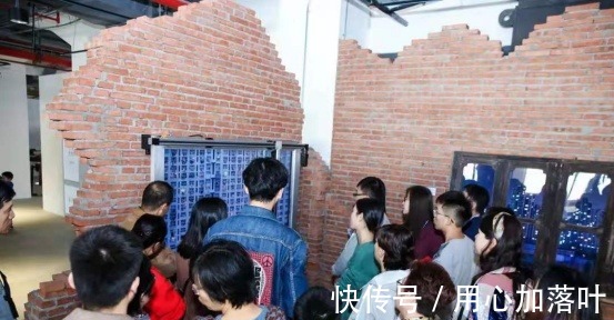 板柱|新生!百年时光“编织”的毛麻仓库,成为沪上新的时尚潮流集聚地……!