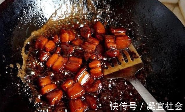 炒糖色有窍门,记住4点,糖色红亮不发苦,炖肉卤肉又好看又好吃