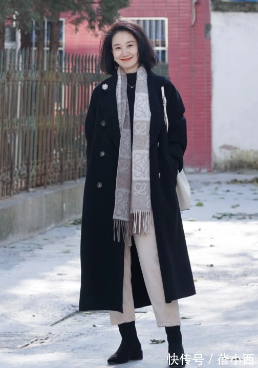 解析 穿衣小白有救了!气质女人的“大衣穿搭”解析,让你瞬间变时髦精