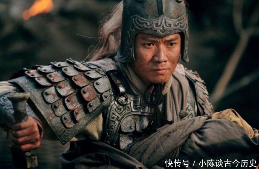赵云|关羽为何看不起马超和黄忠，对于赵云却从不轻视，这是为何？