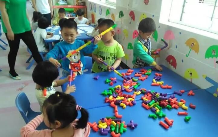 请假的孩子|幼儿园小班“难开张”：孩子频繁请假，30个学生只来了6个