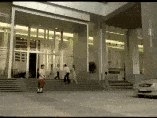 |搞笑GIF:这哥们的气质,我一辈子都不想学来