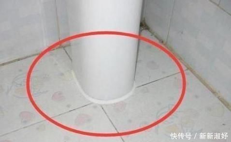 玻璃胶总是“发黑长霉”教你1招,马上就能变干净,还能除菌