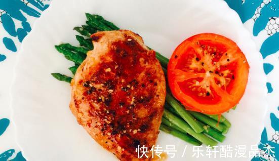 美食|今天我们就用鸡胸肉来制作一款美食，制作简单