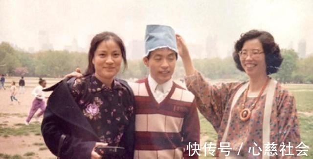 谢烨#诗人顾城的旧居杂草丛生,门前停放的汽车成废铁,儿子不知所踪