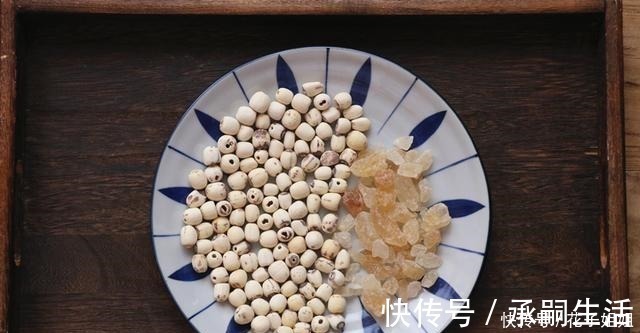 白莲子|80岁奶奶吃了30年莲子，教我正确做法，不煲汤不煮粥，做法很简单！