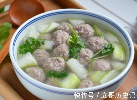 鲫鱼豆腐汤|秋季四款暖身汤,每款养生又健康,暖胃又暖心,健康度秋天