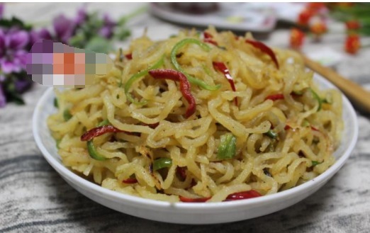 北方人最爱的土豆做法，筋道喷香不油腻，南方人吃了都说好！