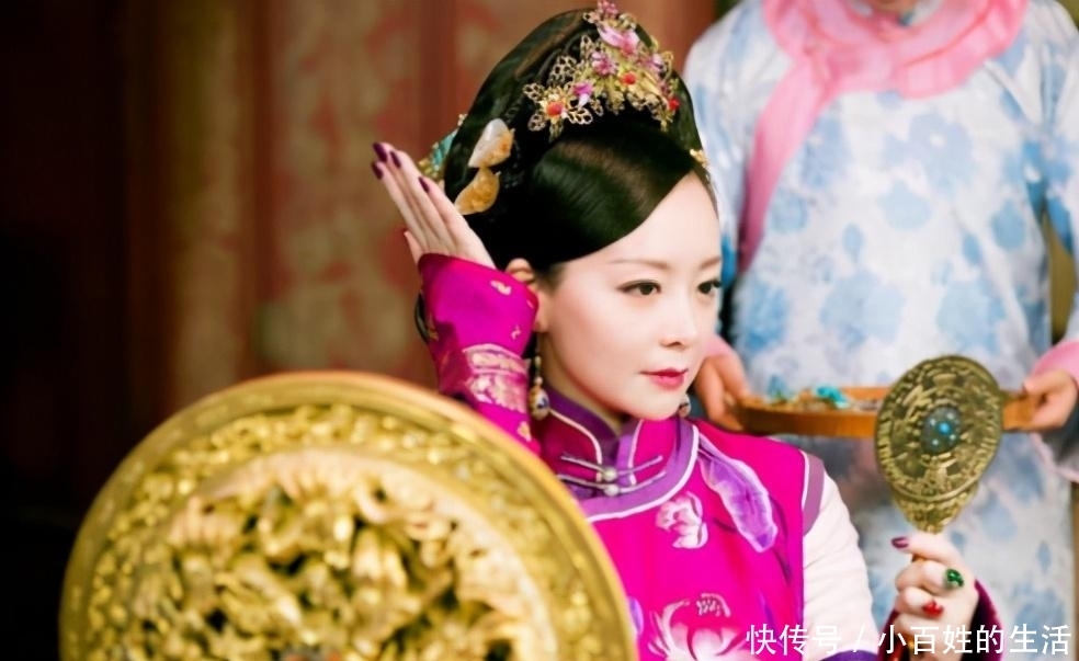 地位|比孝庄还尊贵的一位“皇后”,死后却不被两位皇帝承认地位