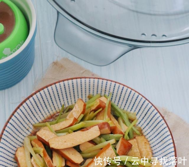 鸡鸭|冬天中老年朋友此菜要多吃,比鸡鸭鱼肉更健康,肠道舒服了!