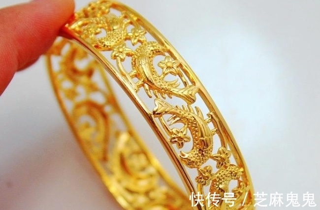 黄金首饰 还在担心买到假货黄金首饰?教你辨别黄金真假的3个方法,很实用