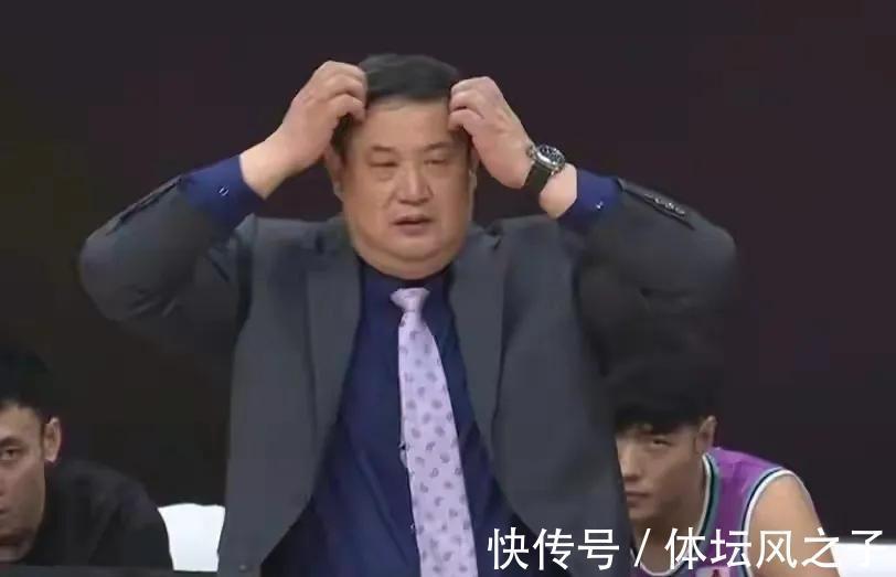 丁彦雨航|徐长锁的救兵来了,丁彦雨航现身球场,小丁将成徐长锁最后的希望