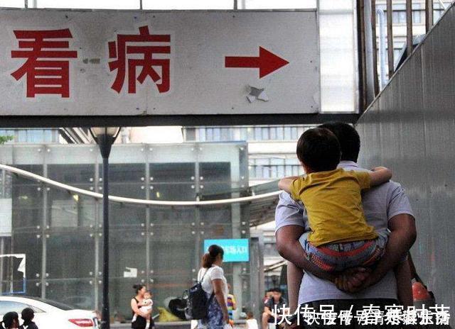 乘客|“谁有吃的,能给孩子吃点吗”父亲无助的声音,让乘客坐不住了