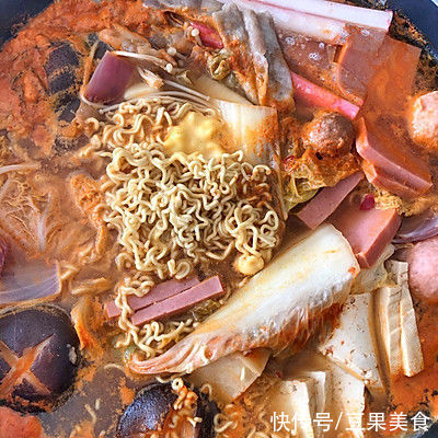 鲜香下饭的#暖冬酱在手,嗨吃部队锅#,你喜欢吗?