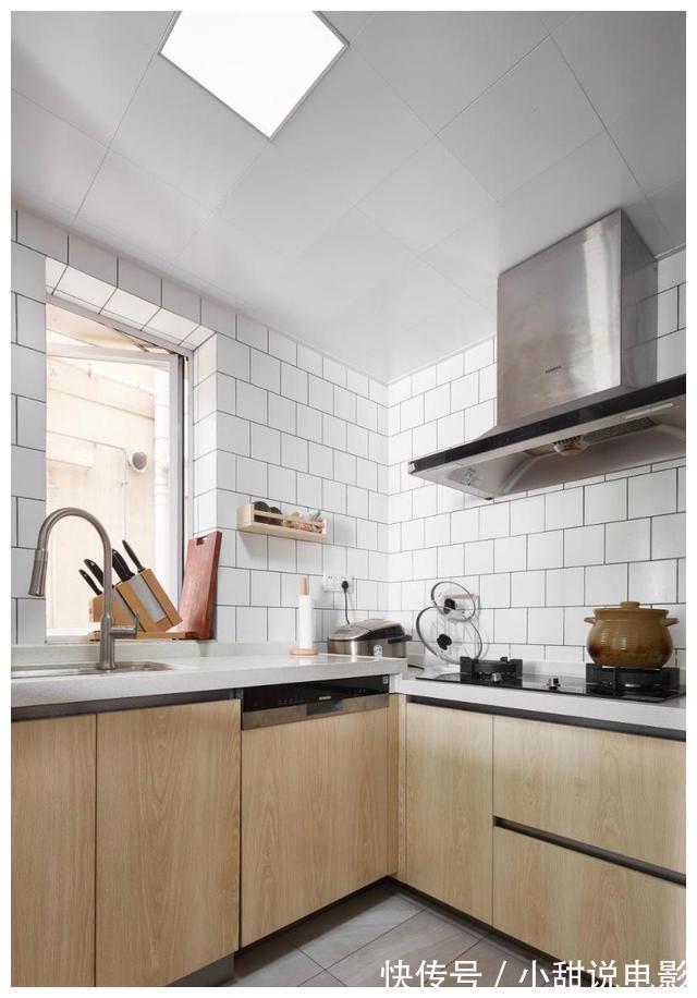 泛光照明|75㎡刚需房,入户没玄关?照她家这么做,通透又有型!