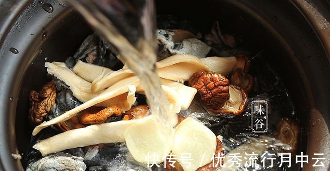 山药|秋冬进补,条件允许,建议常给家人喝这汤,暖身又营养,真香!