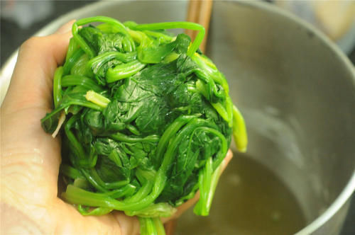 80岁奶奶雷都打不动,每天吃它,润肺止咳,多年咳嗽再也没犯过