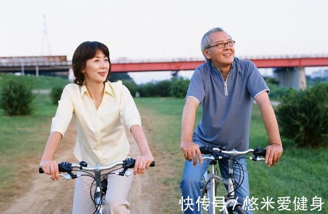 锻炼|中老年人骑车锻炼好,还是跑步好?