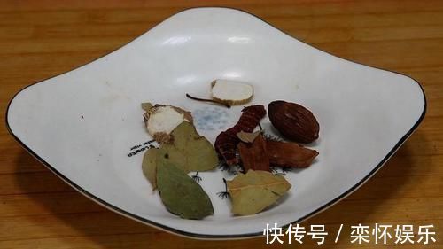 辣椒油|为啥饭店辣椒油那么香，原来有秘诀，配方比例全在这，收藏了