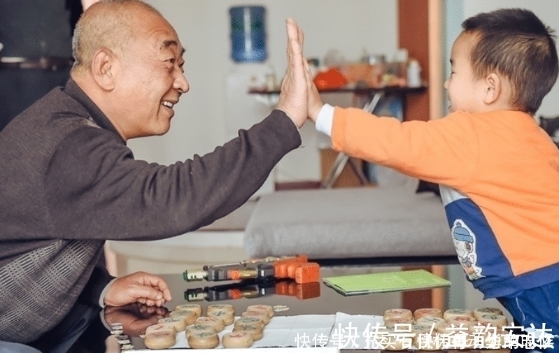 小孩们|这些错误的育儿观念,影响了孩子的健康,很多人还没意识到