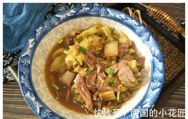 煮牛肉时，总是发柴又塞牙？教你1招，煮出软烂好吃牛肉